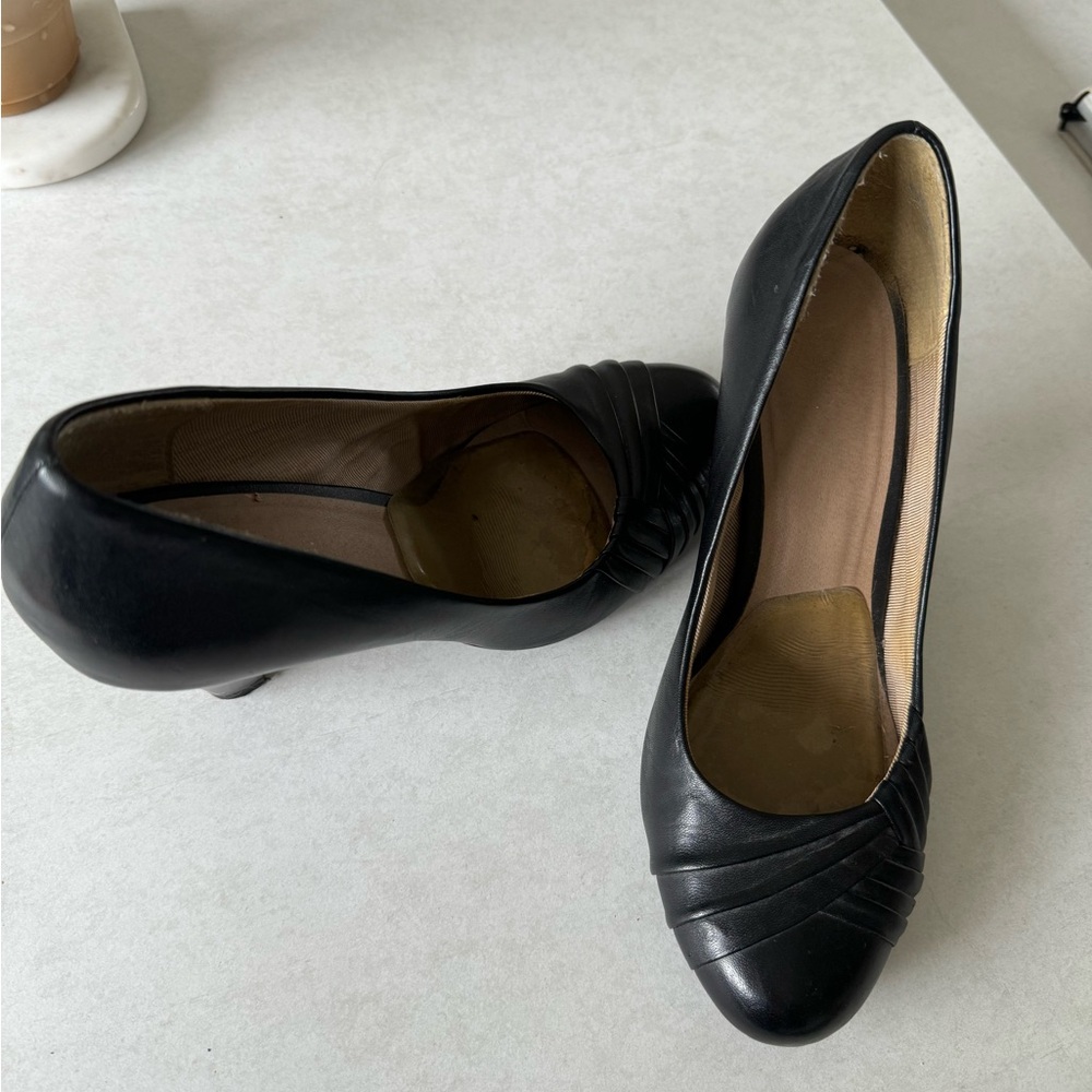 Luca Ferri Leather Pumps